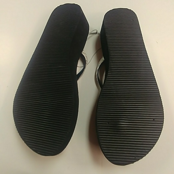 Sandals - Picture 2 of 3